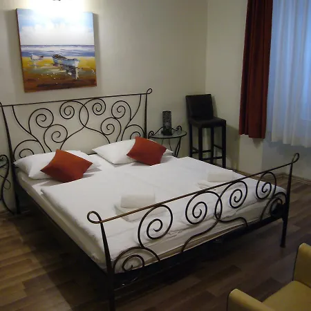 Palace Heritage Apartment *